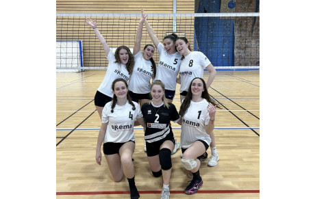 Un très beau chapitre s'achève pour l'équipe féminine de volley de SKEMA Lille 🏐👏🏻